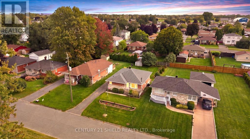 1303 Lascelle Avenue, Cornwall