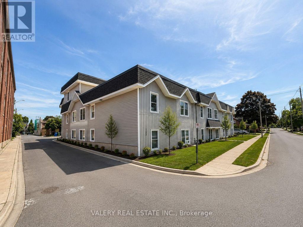 303 - 1123 Queenston Road, Cambridge