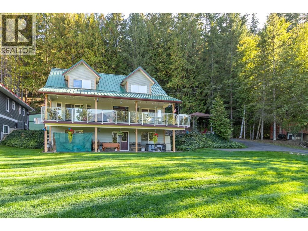3572 Eagle Bay Road, Eagle Bay