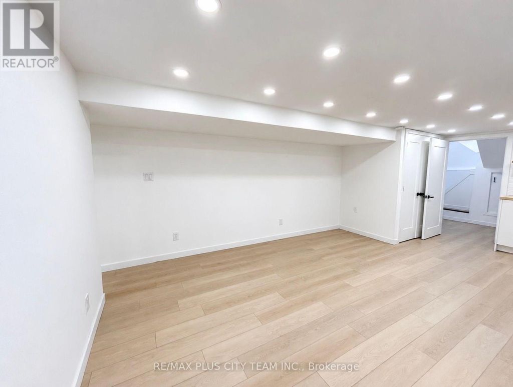 Lower - 148 Ascot Avenue, Toronto (corso Italia-Davenport)