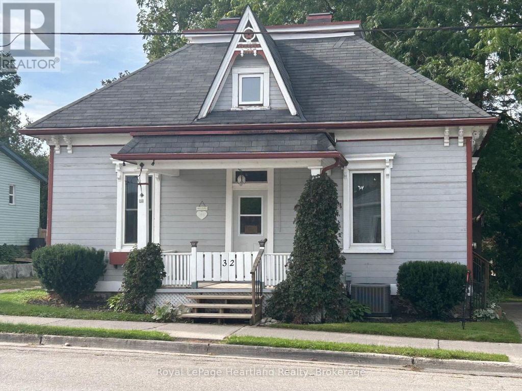 32 Rattenbury Street W, Central Huron (clinton)
