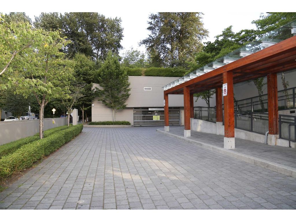 305 8110 120a Street, Surrey