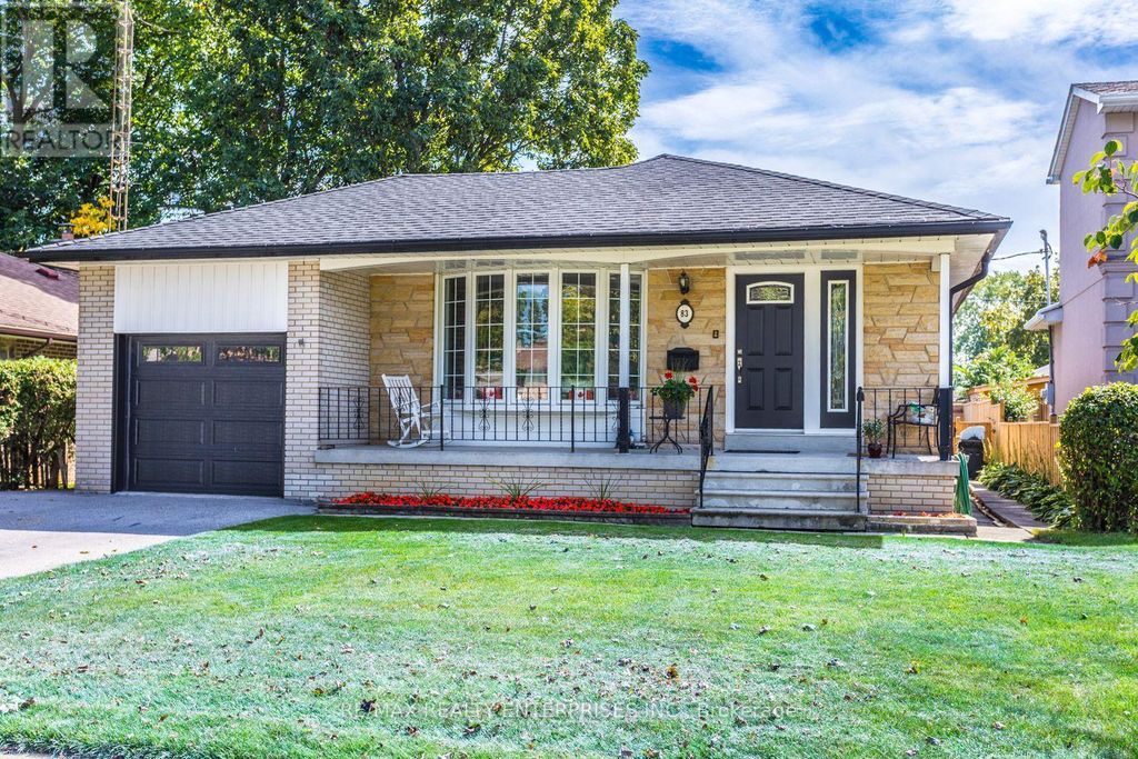 83 Carsbrooke Road, Toronto (etobicoke West Mall)
