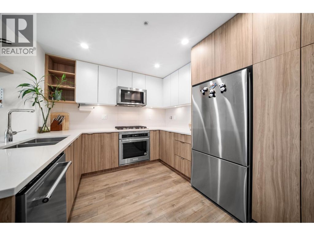 412 750 Dogwood Street, Coquitlam