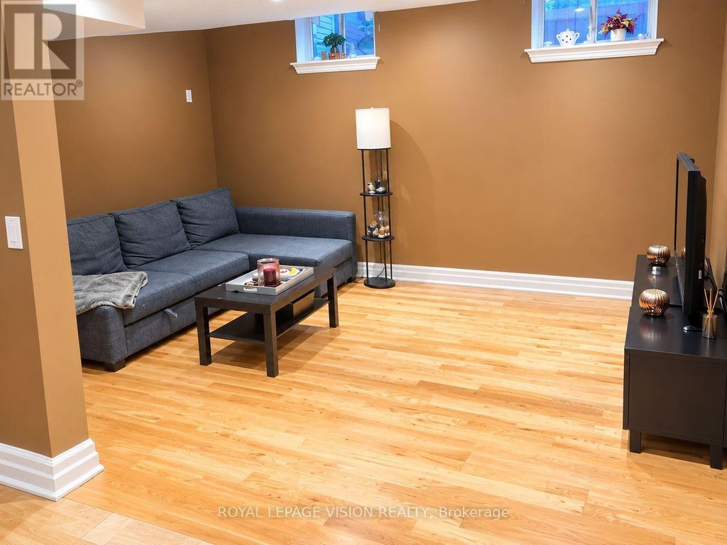 91 Magpie Crescent, Vaughan (vellore Village)