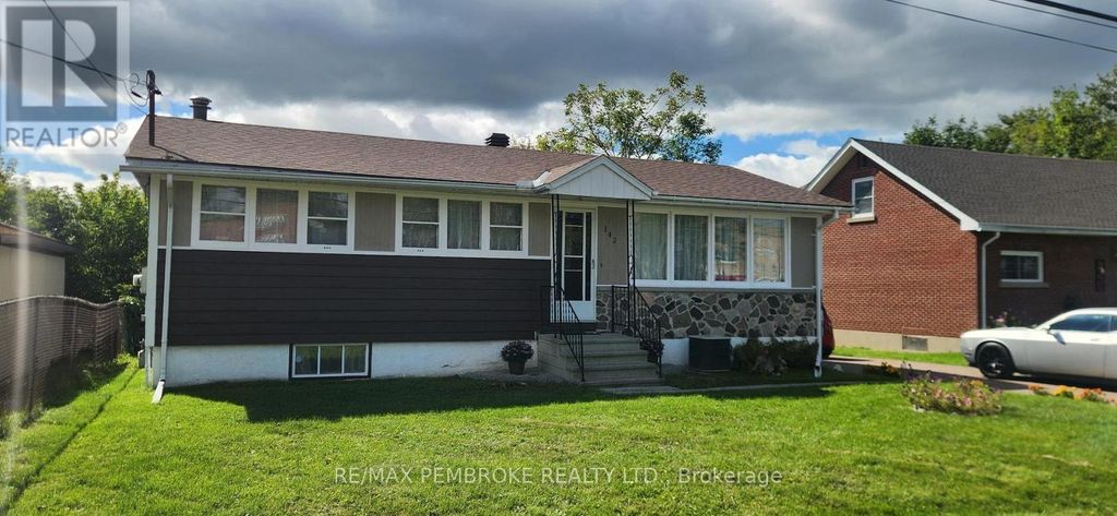 142 Deacon Street, Pembroke