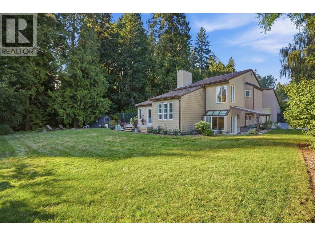 2207 Tanager Place, North Vancouver