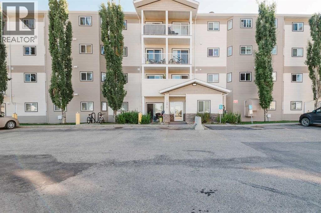 202, 12015 Royal Oaks Drive, Grande Prairie