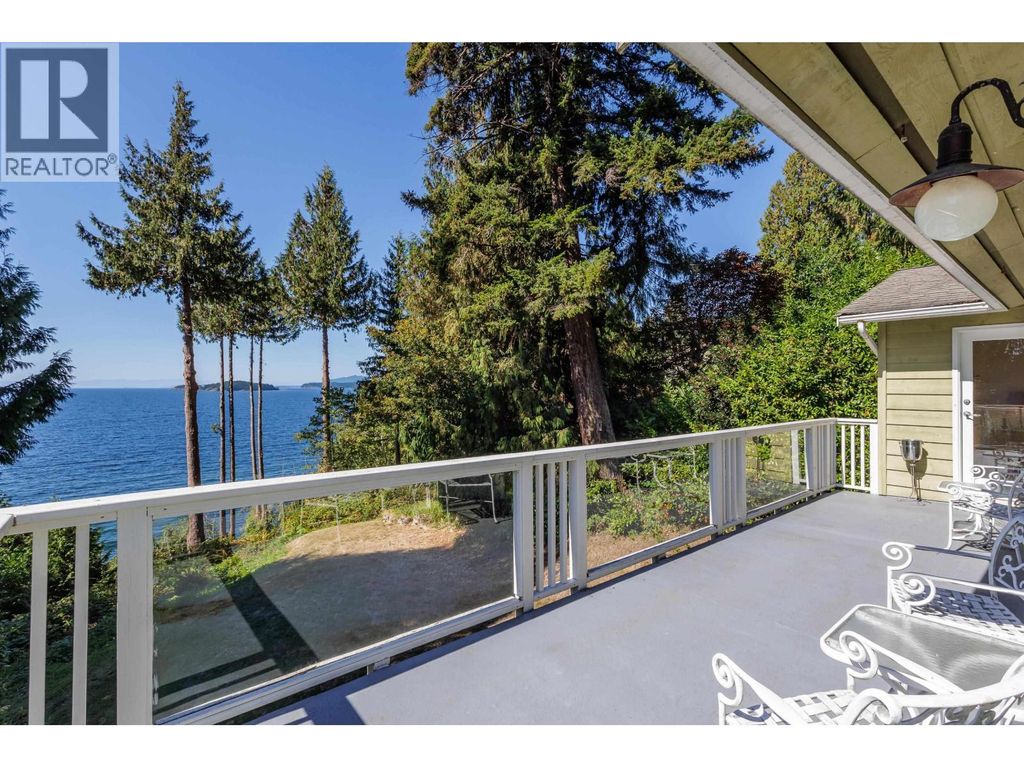 4947 Sunshine Coast Highway, Sechelt