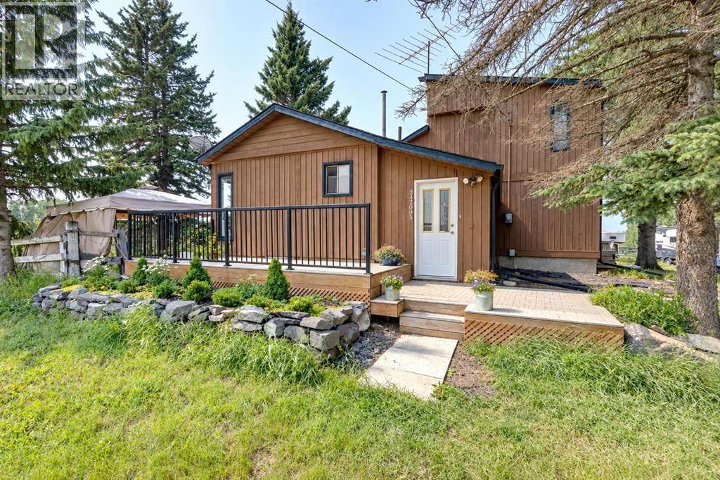 242005 209 Street W, Rural Foothills County