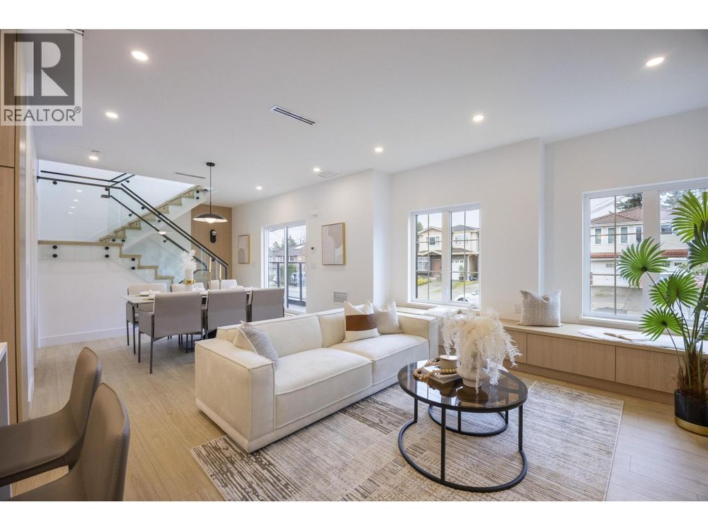 4 7353 12th Avenue, Burnaby