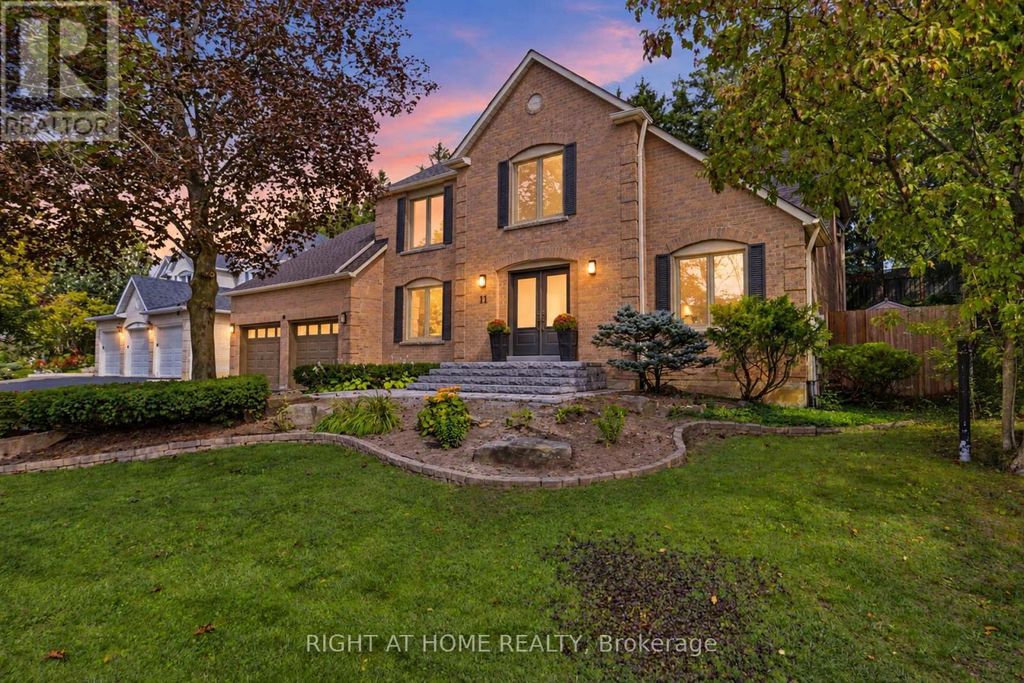 11 Harrowsmith Place, Richmond Hill (oak Ridges)