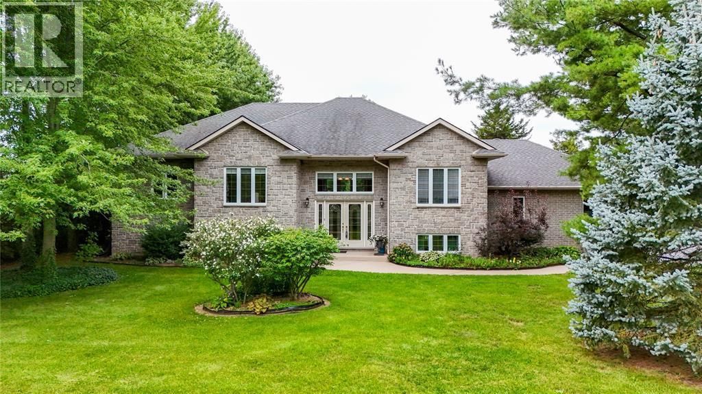 8653 Vance Drive, Lambton Shores