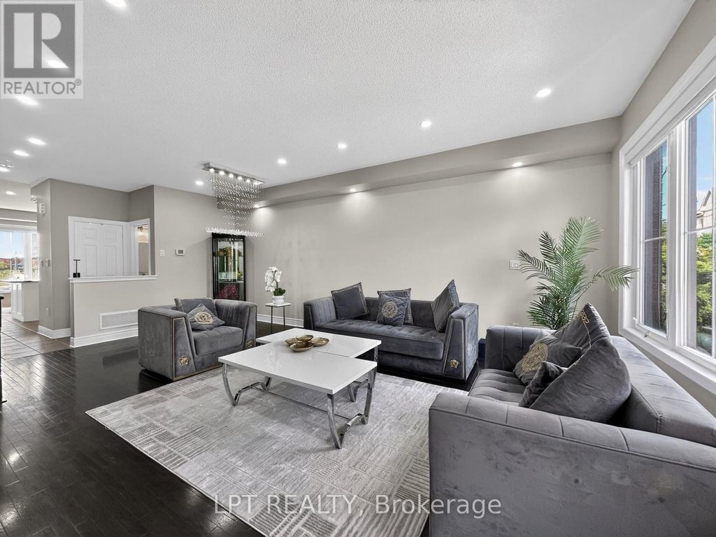 44 Cedar Lake Crescent, Brampton (bram West)