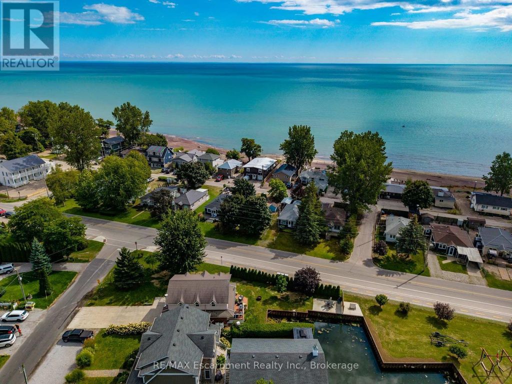116 Erie Boulevard, Norfolk (long Point)