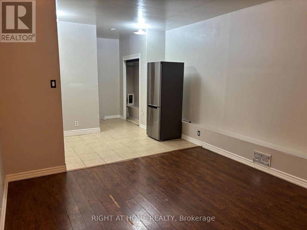 Main - 505 Oakwood Avenue, Toronto (oakwood Village)