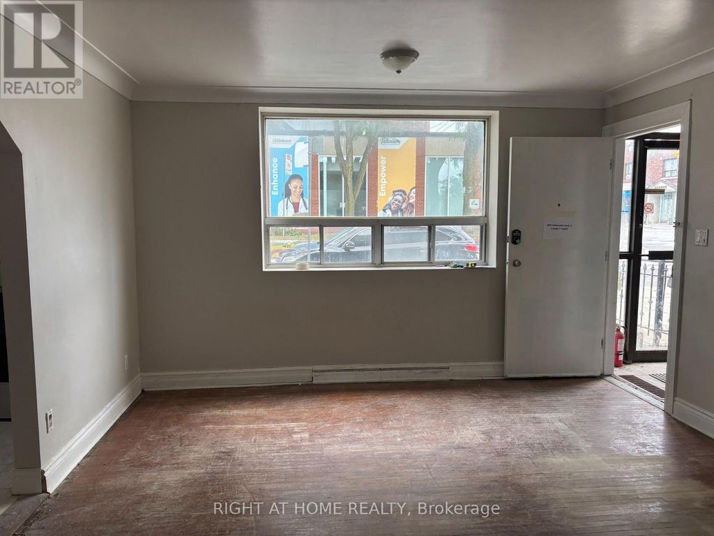 Main Unit 4 - 503 Oakwood Avenue, Toronto (oakwood Village)