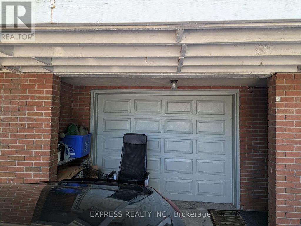 Bsmt - 105 Faye Drive, Toronto (pleasant View)