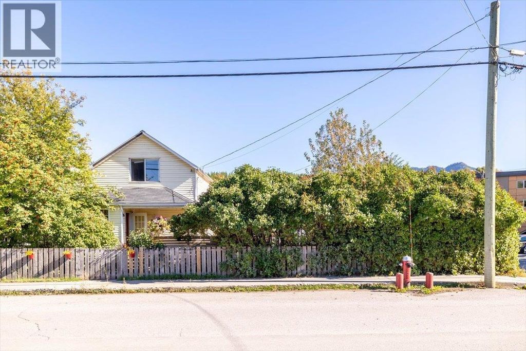 1112 2nd Avenue, Fernie