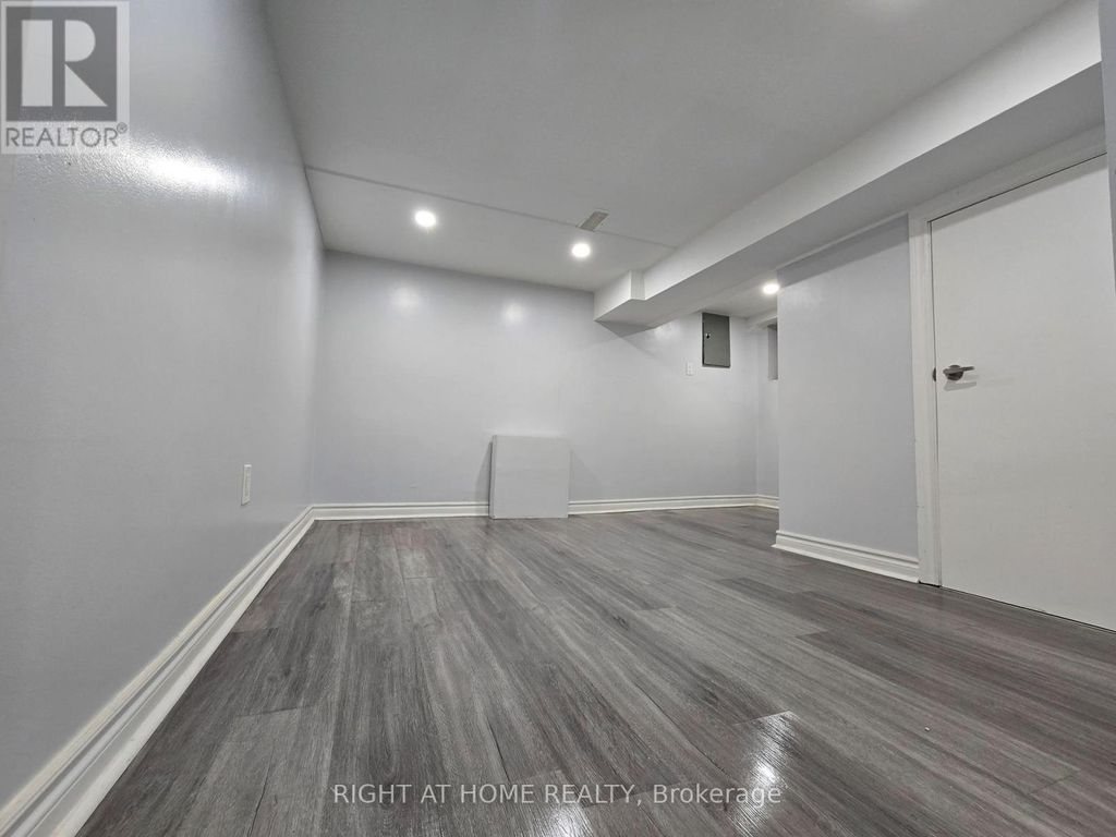 Bsmt - 984 Ossington Avenue, Toronto (dovercourt-Wallace Emerson-Junction)
