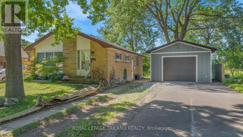 93 Manitoulin Drive, London East (east O)