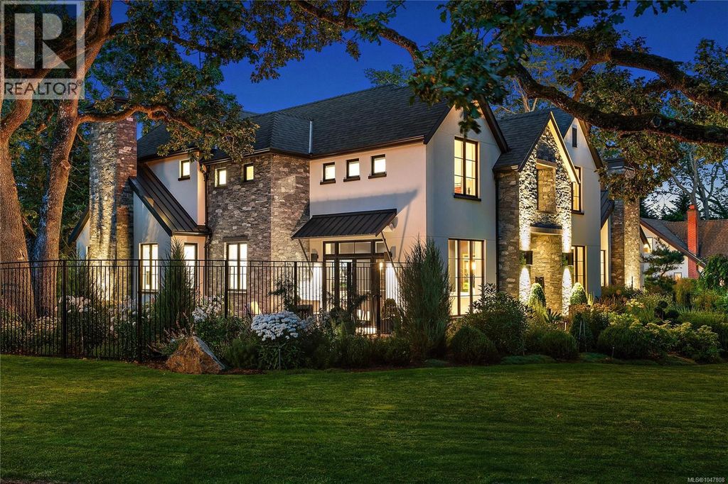 3395 Weald Rd S, Oak Bay