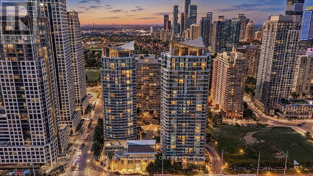 611 - 33 Elm Drive W, Mississauga (city Centre)