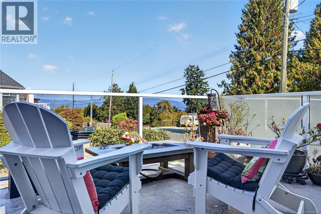 853 Glenhale Cres, Parksville