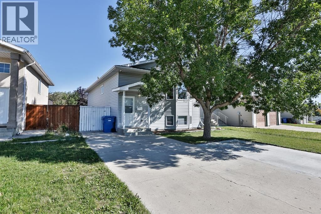 812 Red Crow Boulevard W, Lethbridge