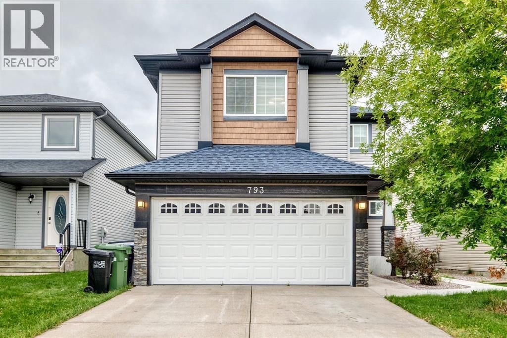 793 Luxstone Landing, Airdrie