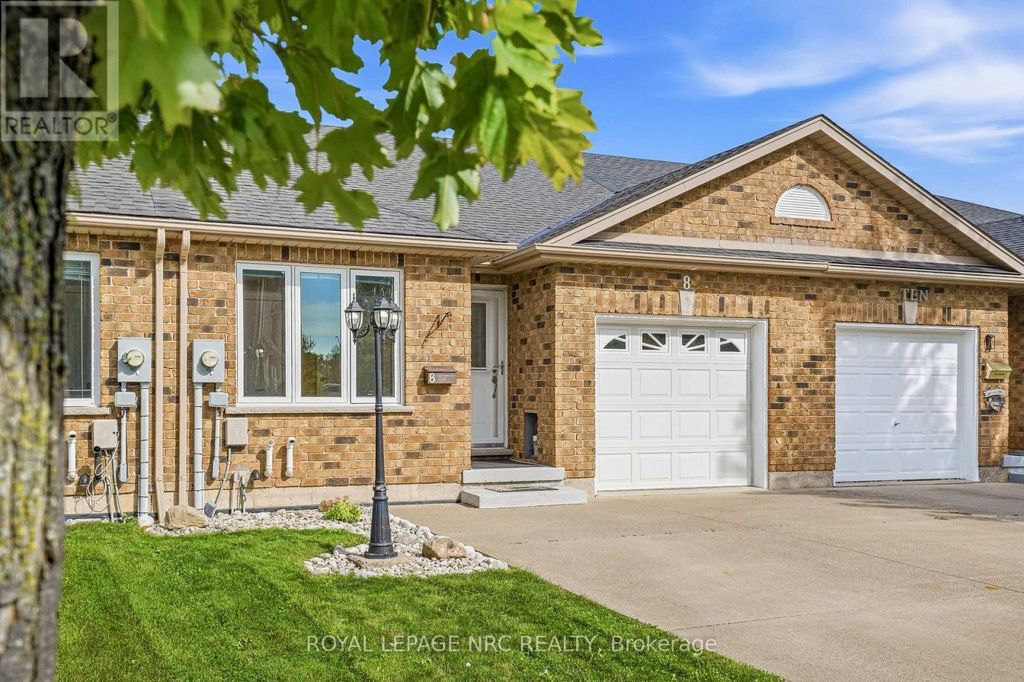8 Bluegrass Crescent, St. Catharines (oakdale)
