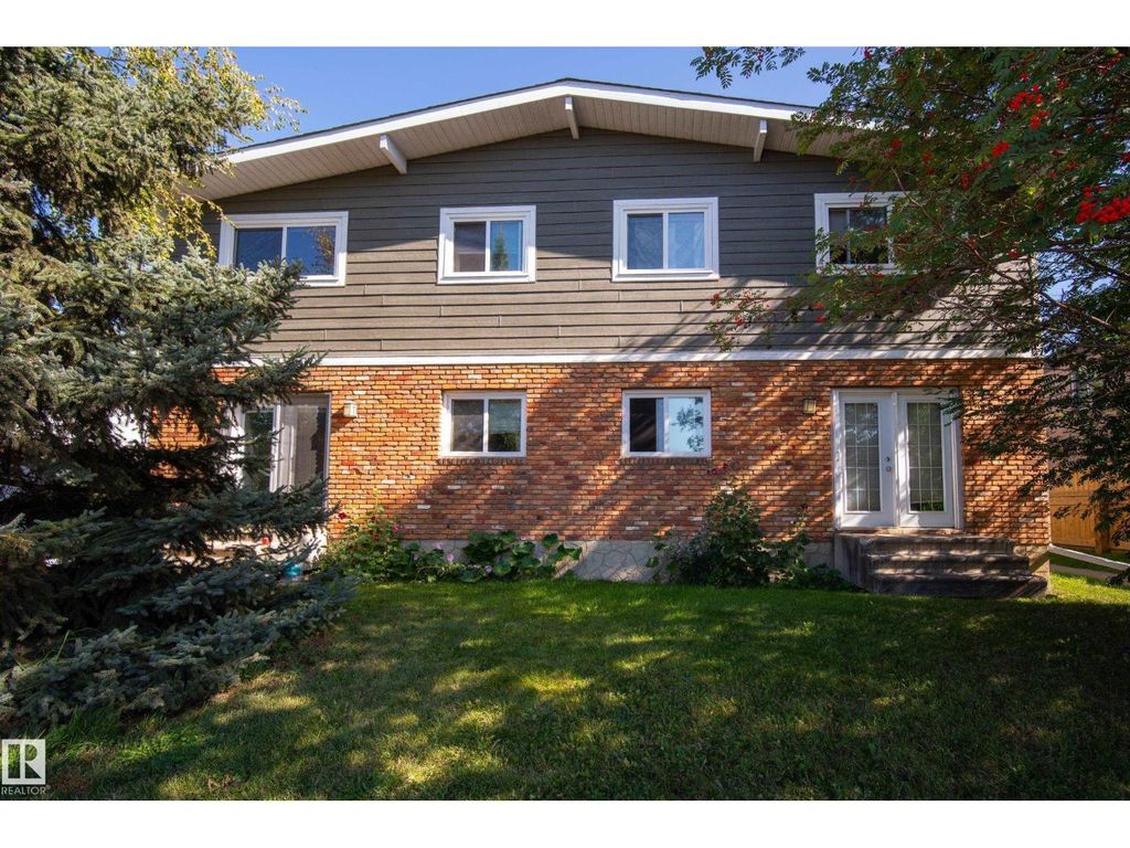 7711-7717 75 St Nw, Edmonton