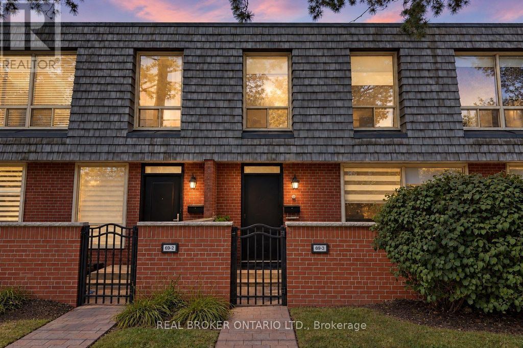 3 - 69 Upper Canada Drive, Toronto (st. Andrew-Windfields)