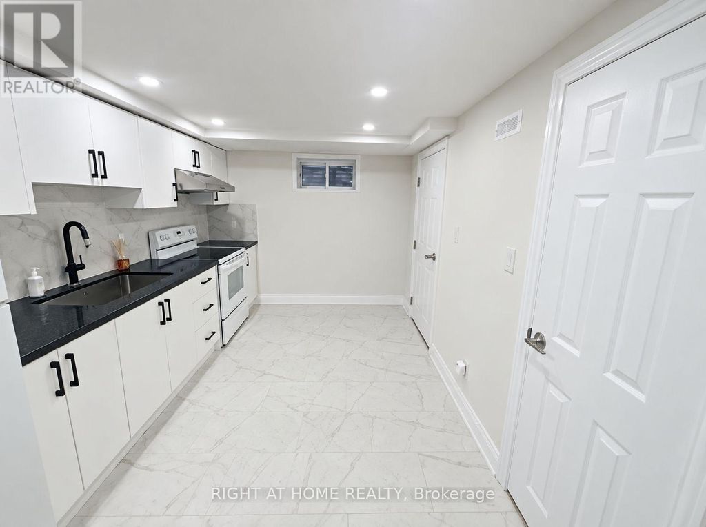 Lower - 59 Marblemount Crescent, Toronto (tam O'shanter-Sullivan)