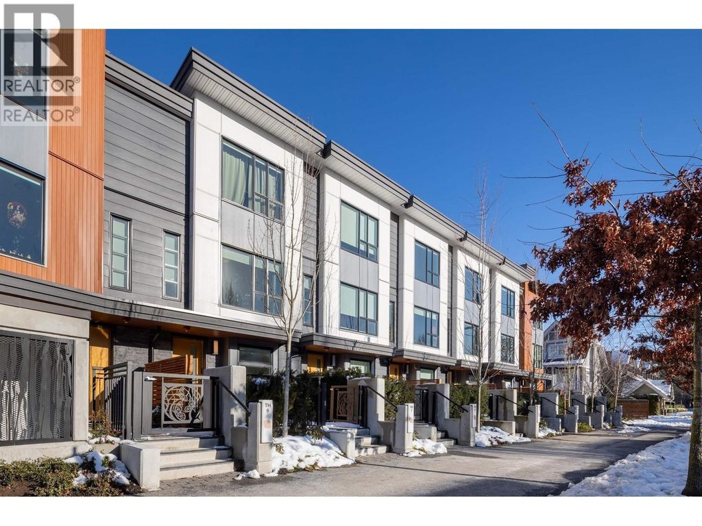 Th27 2728 Acadia Road Road, Vancouver
