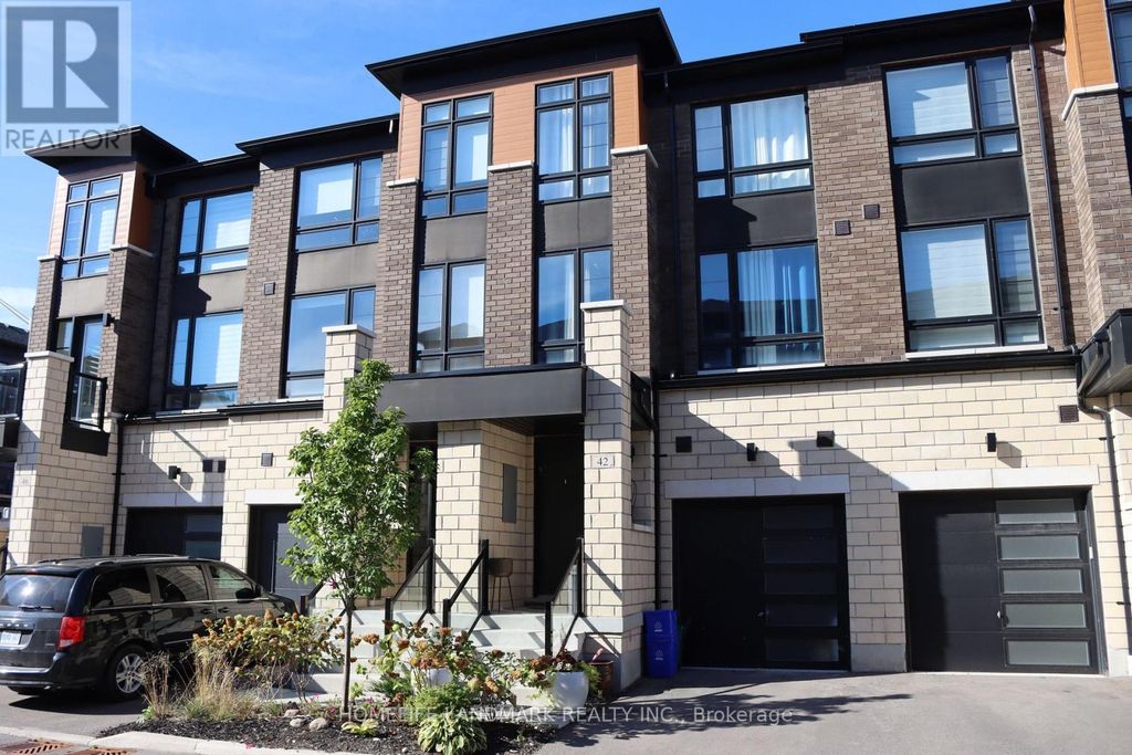 42 Lake Trail Way, Whitby (brooklin)