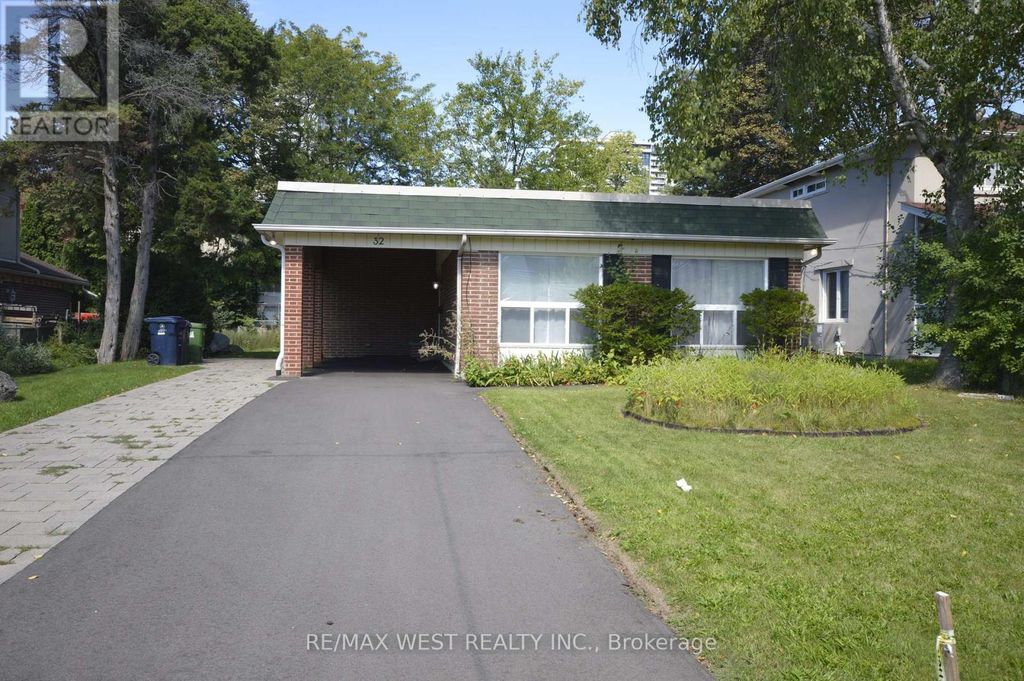 32 Axsmith Crescent, Toronto (don Valley Village)