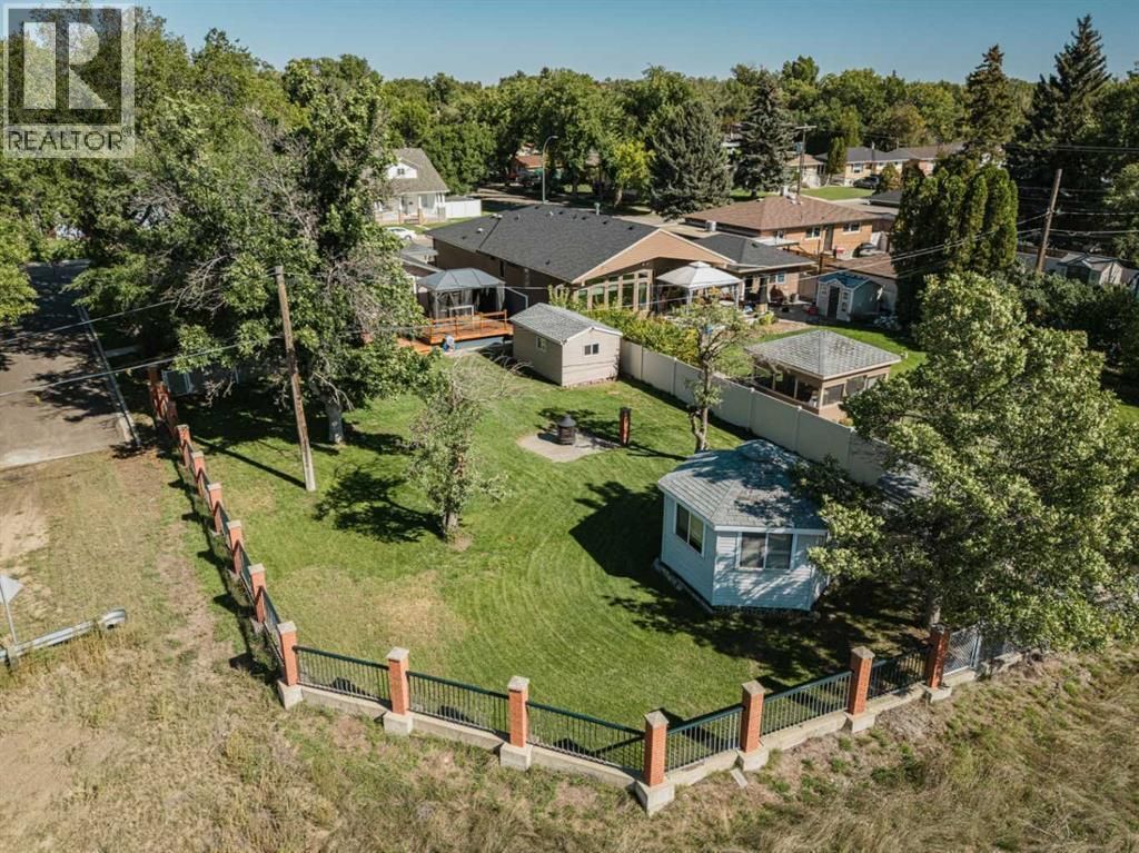 403 13 Street Se, Medicine Hat