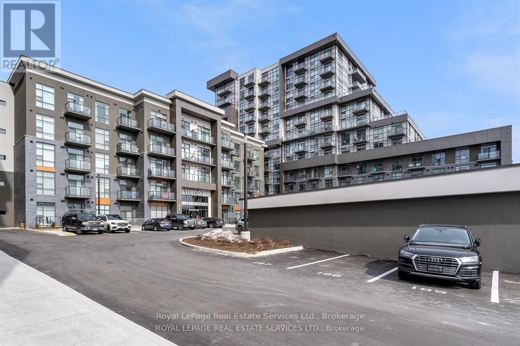 814 - 450 Dundas Street, Hamilton (waterdown)