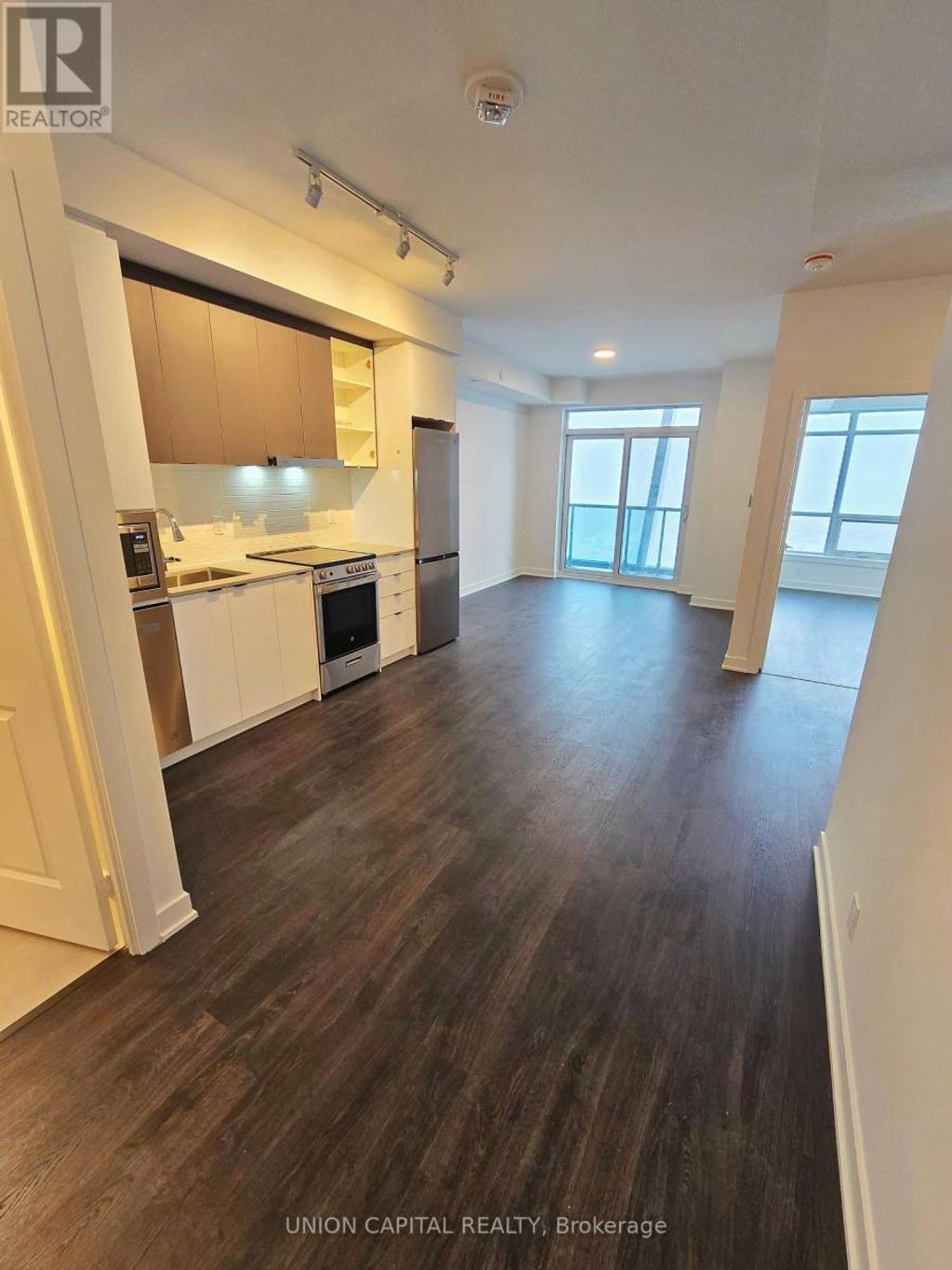 3301a - 30 Upper Mall Way, Vaughan (brownridge)