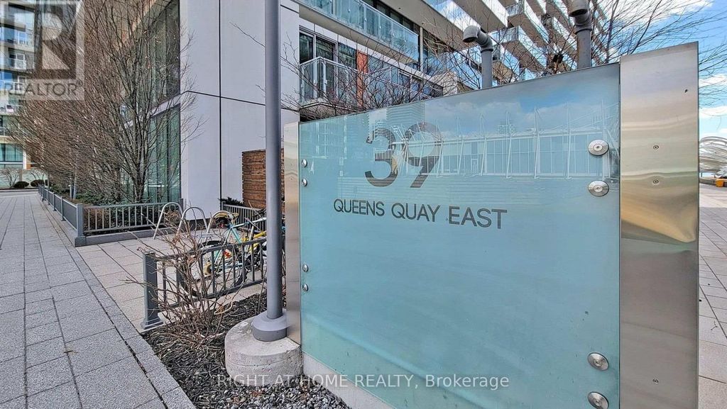 920 - 39 Queens Quay E, Toronto (waterfront Communities)