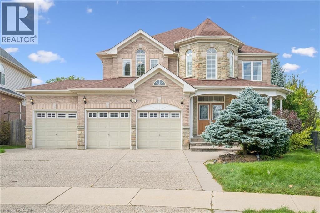 517 Topper Woods Crescent, Kitchener