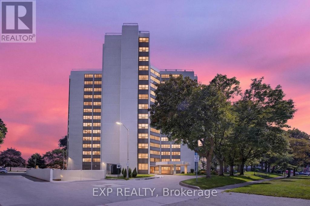 808 - 2323 Confederation Parkway, Mississauga (cooksville)