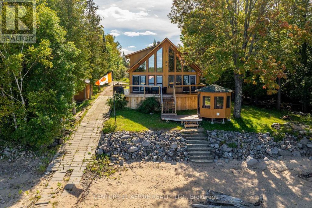 800 Forest Park Road, Laurentian Valley