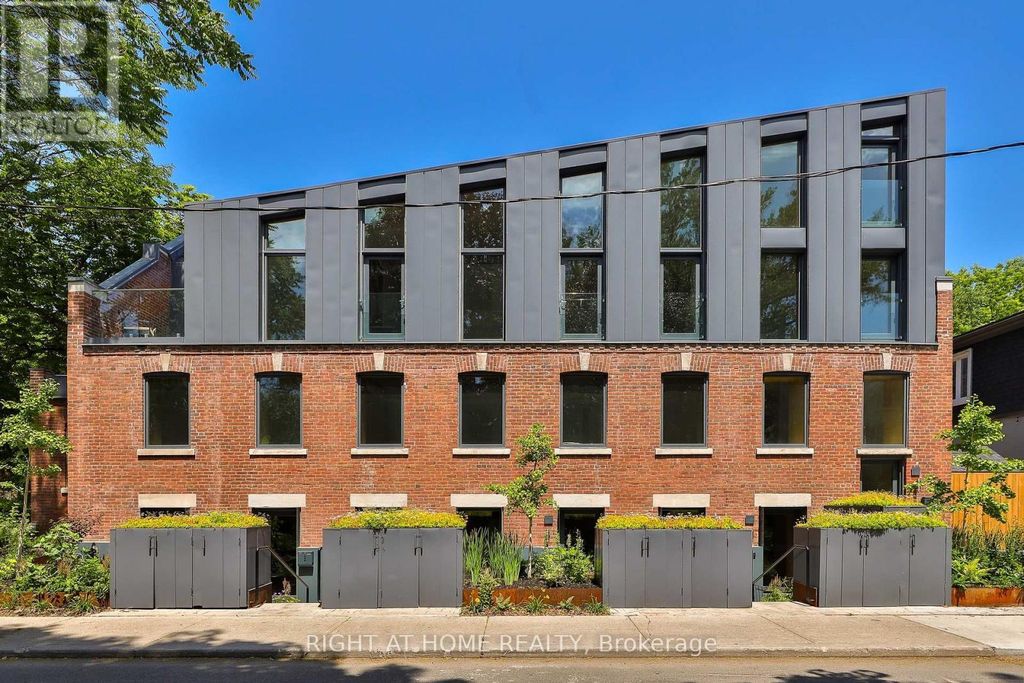 Penthouse 2 - 225 Brunswick Avenue, Toronto (university)