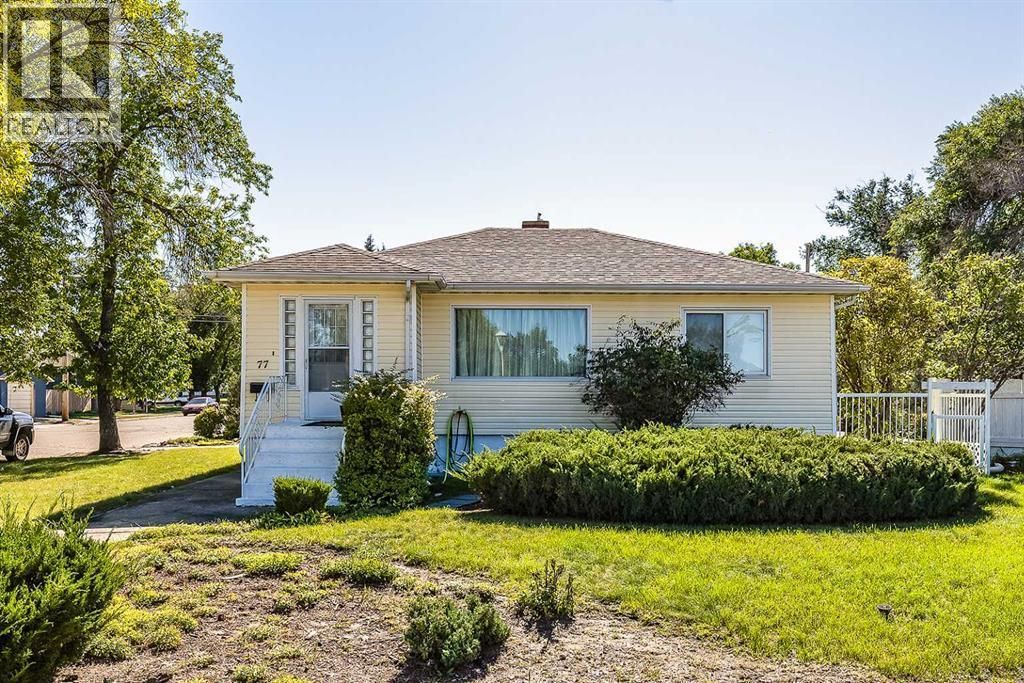 77 9 Street Ne, Medicine Hat