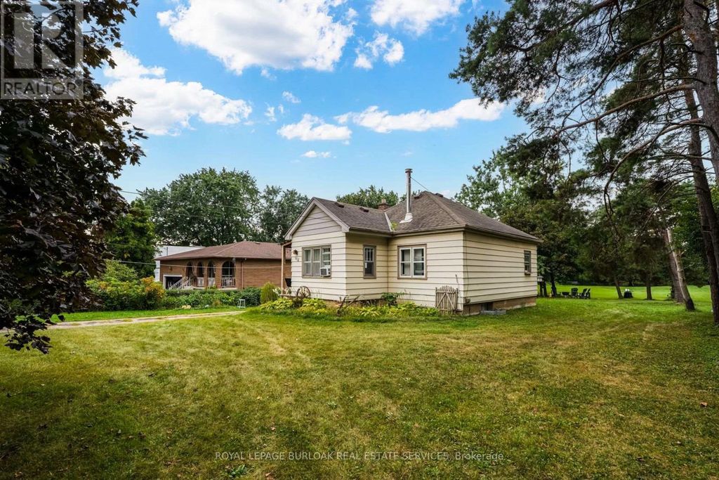 1412 Old York Road, Burlington (grindstone)