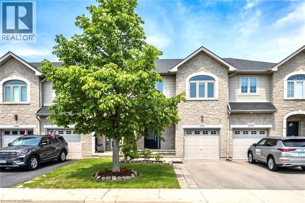 2092 English Crescent, Burlington