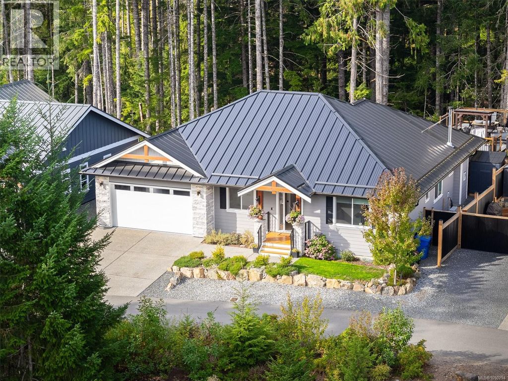 120 Trailhead Cir, Shawnigan Lake