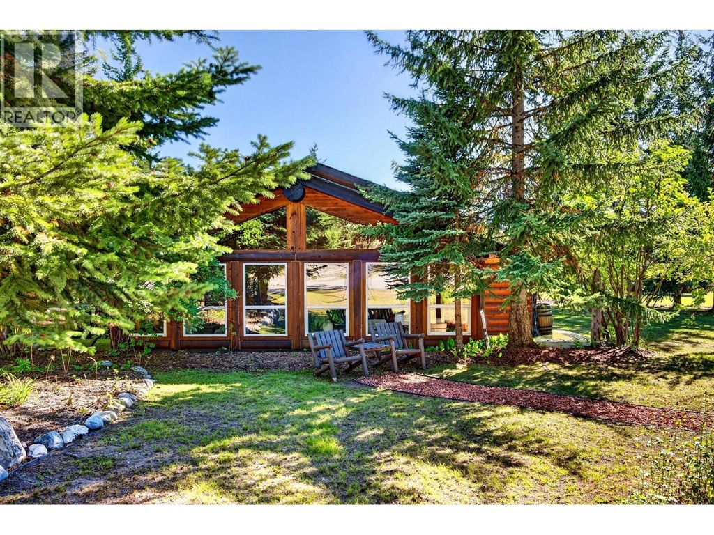 1509 Lafontaine Road, Golden
